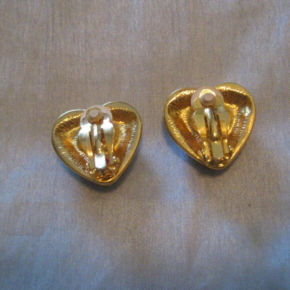 Vintage Joan Rivers Classics Collection Pink Heart & Crystal Clip-On Earrings - Picture 6 of 7